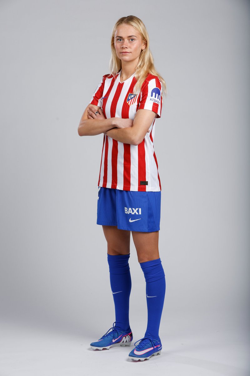 ❤️🤍👕💙💙