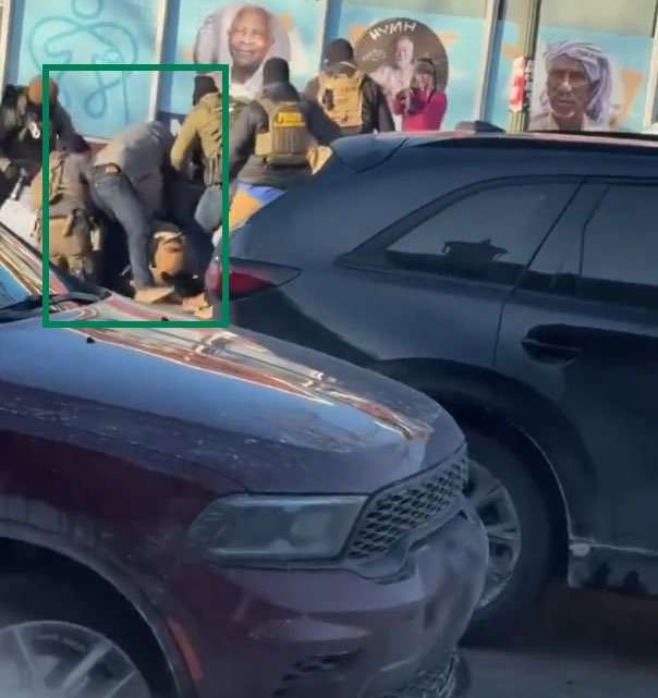 OAlexanderDK's tweet image. This officer very clearly succeeded in disarming the suspect and walked away with the firearm you just pictured prior to the first shots.