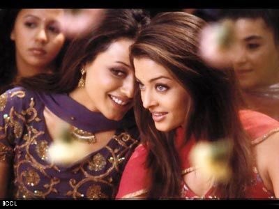 varshitaaaa's tweet photo. Them in Bride and Prejudice💗💗
#BrideandPrejudice 
#namratashirodkar
#AishwaryaRai https://t.co/PHTuYxjxrU