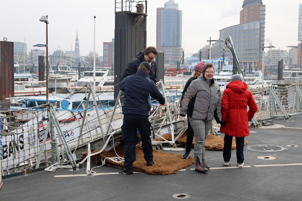 HMNBDevonport's tweet photo. 🇩🇪⚓ The ship’s company has also held a ‘Ship Open To Visitors’ event - allowing the local community of #Hamburg to step onboard and find out what life is like on @HMSStAlbans 
#Type23Frigate #NATO https://t.co/8IbKSYy7a4