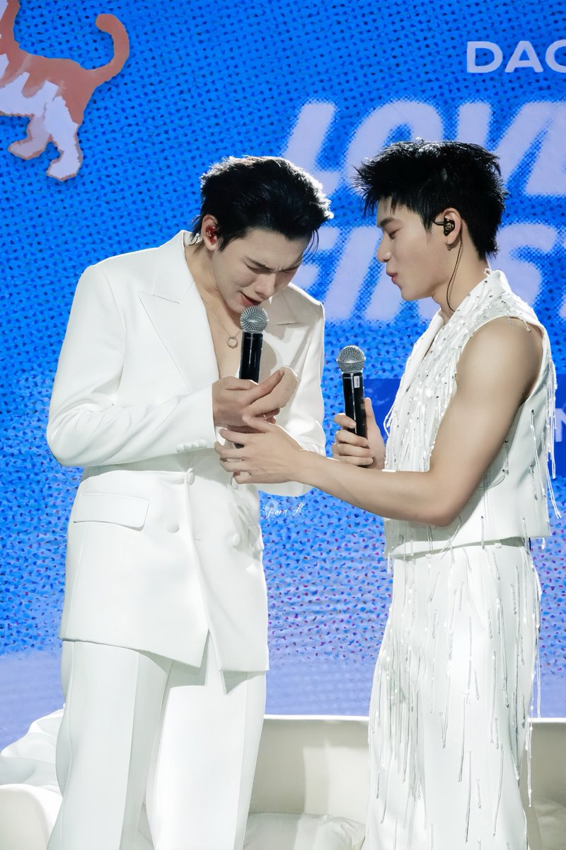 260124
🦖Daou, the ultimate cuddle bug, 
lives the luckiest life.🤣✨
<a href="/oueiija/">ไดโนเสาร์ย้าก🦖</a> <a href="/TOTOGABACK/">OFFROAD 🚗</a> 

♬¨*•🎤.¸¸♪✧🦖｡💜ᯐ ✩.⊹꙳𝓕𝓲𝓪𝓷𝓪.｡ᰔᩚ

OUROAD LANDING IN HOCHIMINH

#LOVEATFIRSTFLIGHTinHOCHIMINH 
#DaouOffroad #ต้าห์อู๋ออฟโรด 
#ต้าห์อู๋ #DAOU #oueiija
#OFFROAD #ออฟโรด