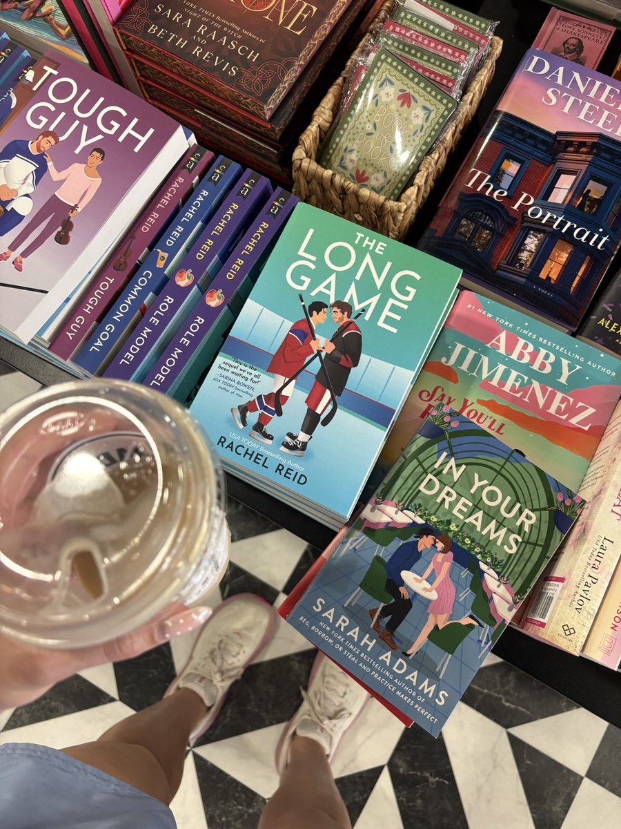 megan🧸✨ tweet media