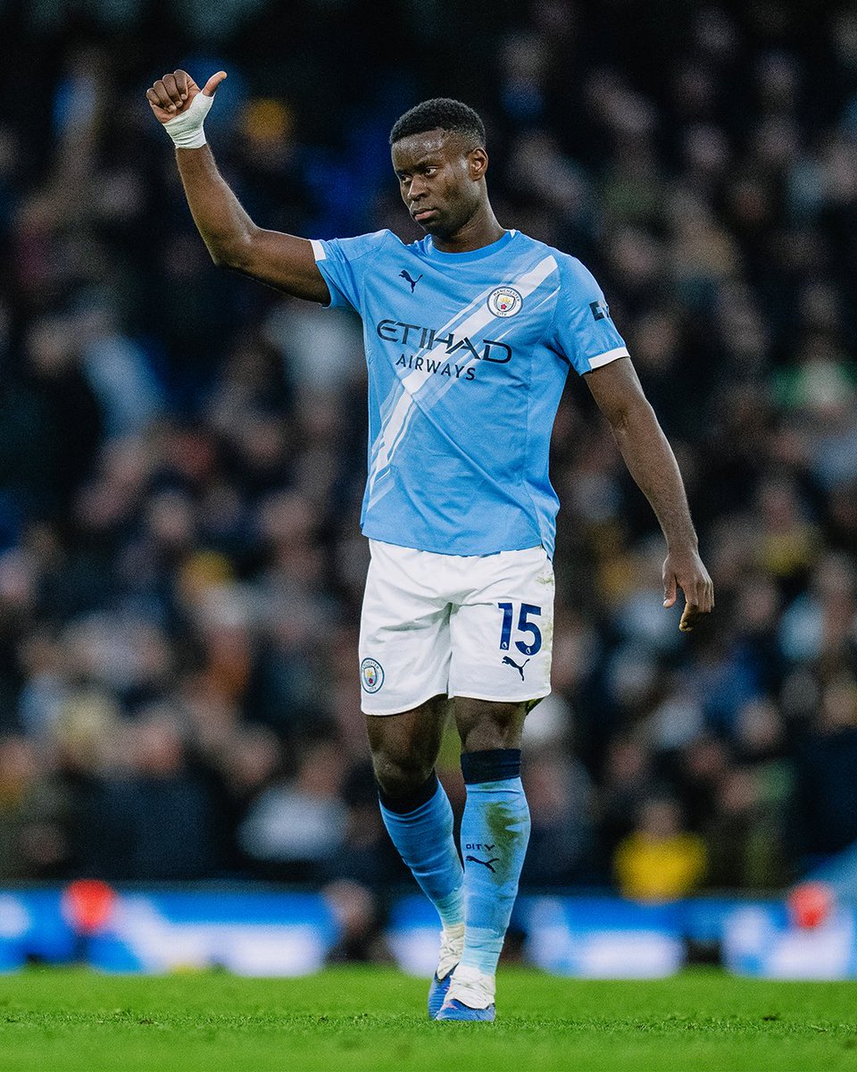 funny_kante's tweet photo. Our defense is in safe hands 
Mancity fans RT FOR Marc Guehi https://t.co/rFUGMSWaOT