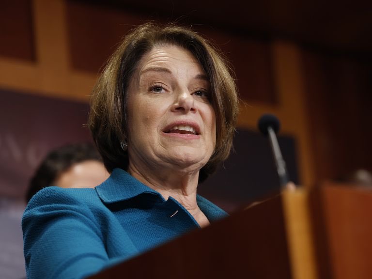 DisavowTrump20's tweet image. 🚨NEW: Senator Amy Klobuchar on today’s ICE killing: “Get ICE out of Minnesota NOW. And Republicans in congress: Stop your silence and stop being complicit.”

RETWEET if you stand with @AmyKlobuchar against ICE and Trump!