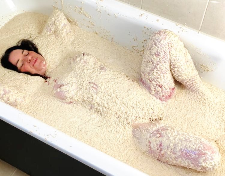 lusciouslaura31's tweet image. Who want to see me in my porridge bath 💛💛💛💛💛 finished off with black treacle and custard??
#porridgebath #wambath #messybath #coveredinporridge
Head over to my UMD XXX