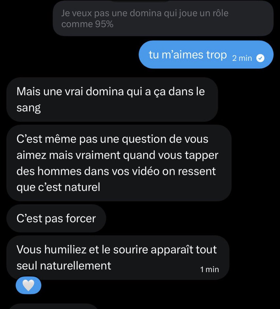 DeesseDanny's tweet photo. Il m’aime trop 😂😂, venez dm les sous merdes si vous voulez etre comme lui a mes pieds 😘 https://t.co/b7AF3dsuiT