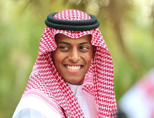 GoldenDose's tweet image. قعيد المجد يُعلنها:

أنا راح اصير رئيس نادي الهلال، واتمنى ان شاء الله إذا صار غازي الذيابي رئيس نادي النصر رسميًا، اكافح لين اخذ نادي الهلال وأحب التنافس.