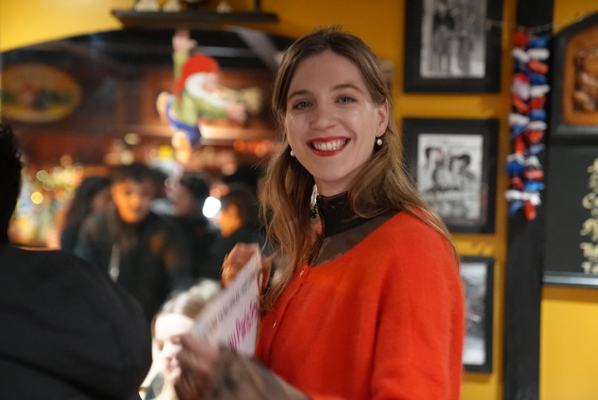 MarionBeauvalet's tweet image. Super soirée avec @chikirouparis, @FIParis10e et les camarades de Potere Al Popolo hier soir ! Une soirée sous le signe de l'internationalisme entre des organisations qui partagent des luttes communes ✨