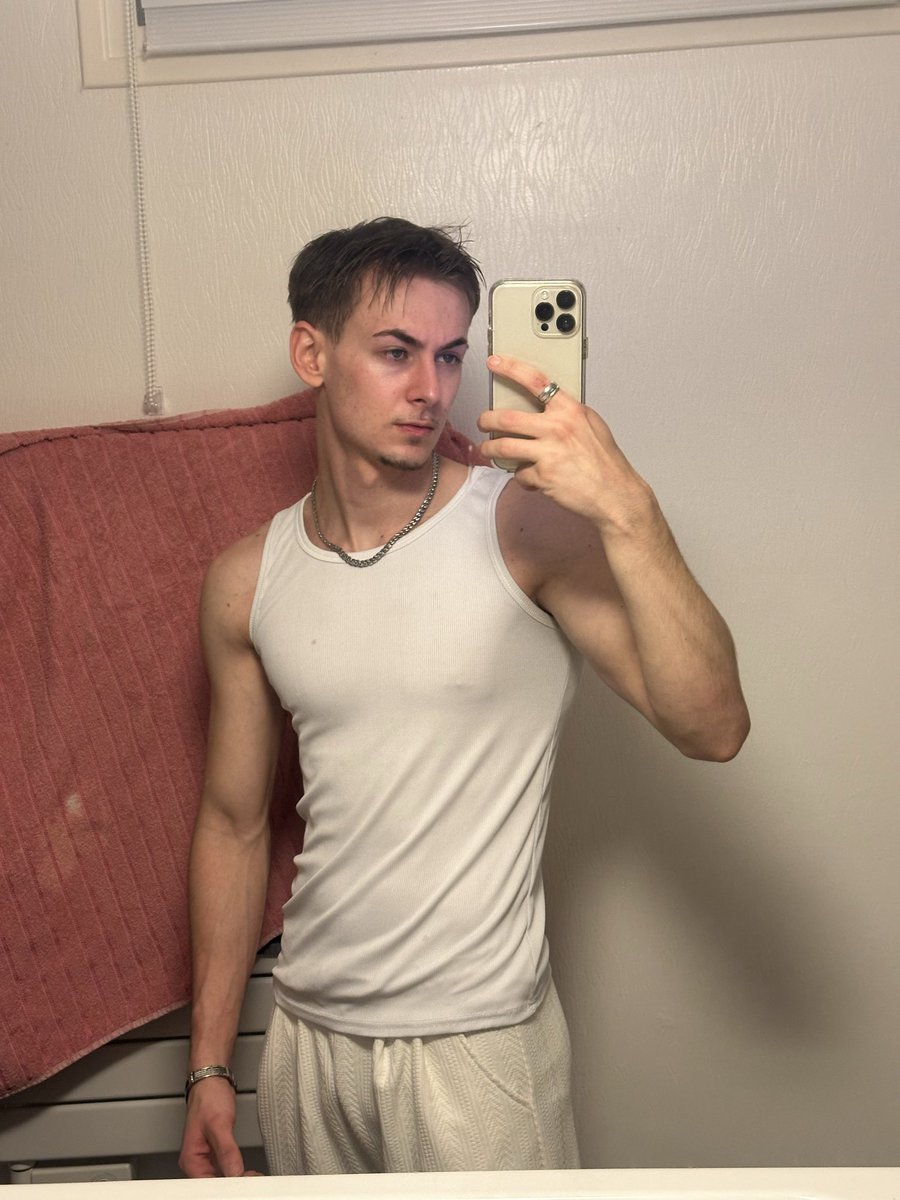 theoplayback's tweet photo. J’ai posté une nouvelle vidéo sur mon compte privé 😌🔒 like et clique https://t.co/O8mRGsRz3q https://t.co/wYqovt7HUE