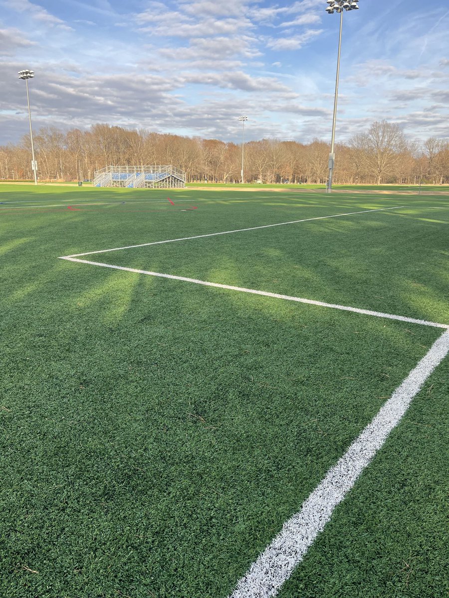 KorbynGreene's tweet photo. The difference a day makes! ❄️⚽️ https://t.co/lArru5STom