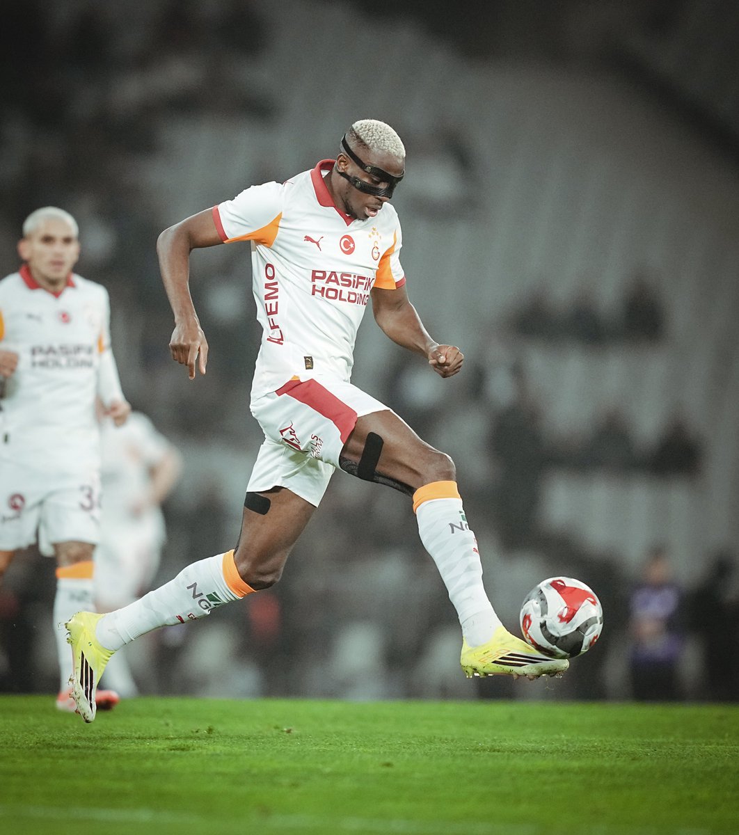 GalatasaraySK's tweet photo. 📸 Karşılaşmanın ilk yarısından kareler.

#KGvGS https://t.co/10HhiRgKZl