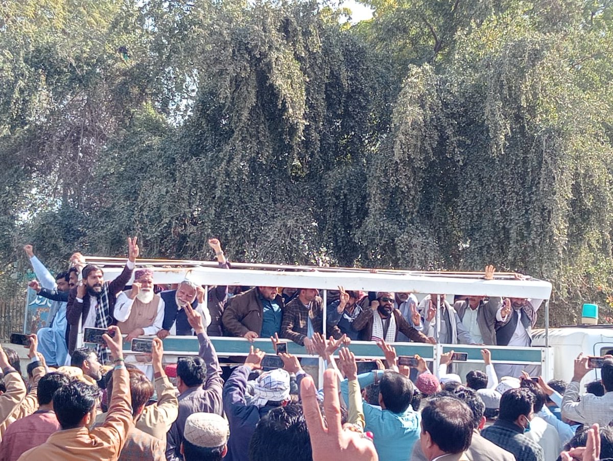 abdulkarim503's tweet photo. We appeal to the President, Prime Minister, Chief Minister Balochistan
and state institutions to intervene immediately:
Release arrested leaders,
Stop violence,
Grant DRA to Balochistan employees.

@PresOfPakistan @PakPMO @CMSarfarazBugti @COASPakistan https://t.co/zjYgZI9Ptt