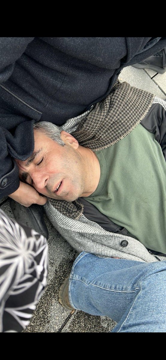 Yolu insanlık yolu olan; Alevi Bektaşi inancını en iyi şekilde temsil eden  inanç önderlerimizden sevgili  Celal Fırat, bugün Aksaray’da Rojava’daki katliamları protesto etmek için katıldığı eylemde polis şiddetine maruz kalmıştır. Bu ülkenin barış dili bu değildir; bu muameleler