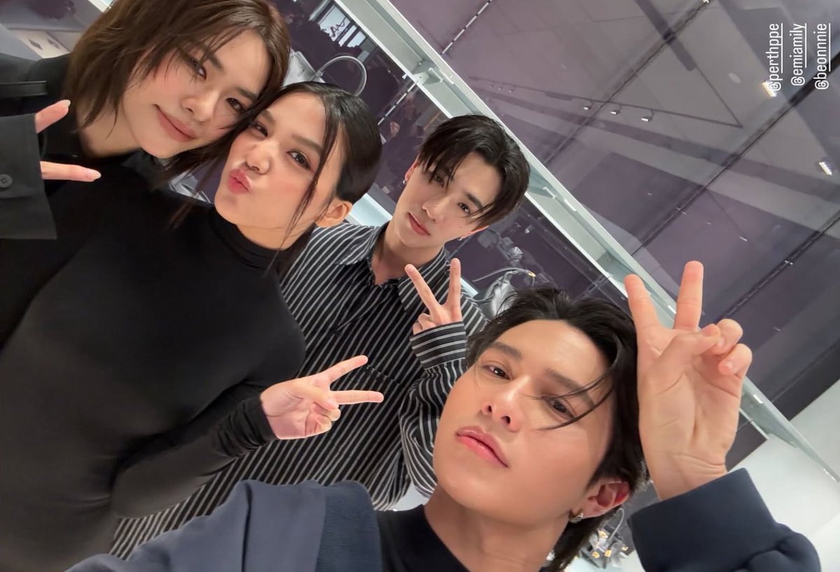 charmchadum's tweet image. THIS FUCKING PICTURE ???? WHY DID NO ONE TELL ME IT EXISTED