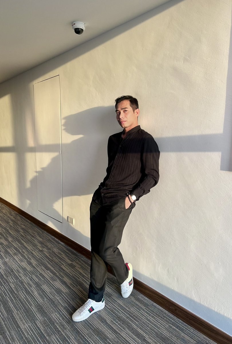 rynrrtro's tweet photo. Man in black ✅✅ https://t.co/UP6qCyTlWL