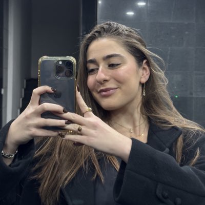 chaayaaaaa's tweet photo. #NewProfilePic https://t.co/QFUchyuYhi