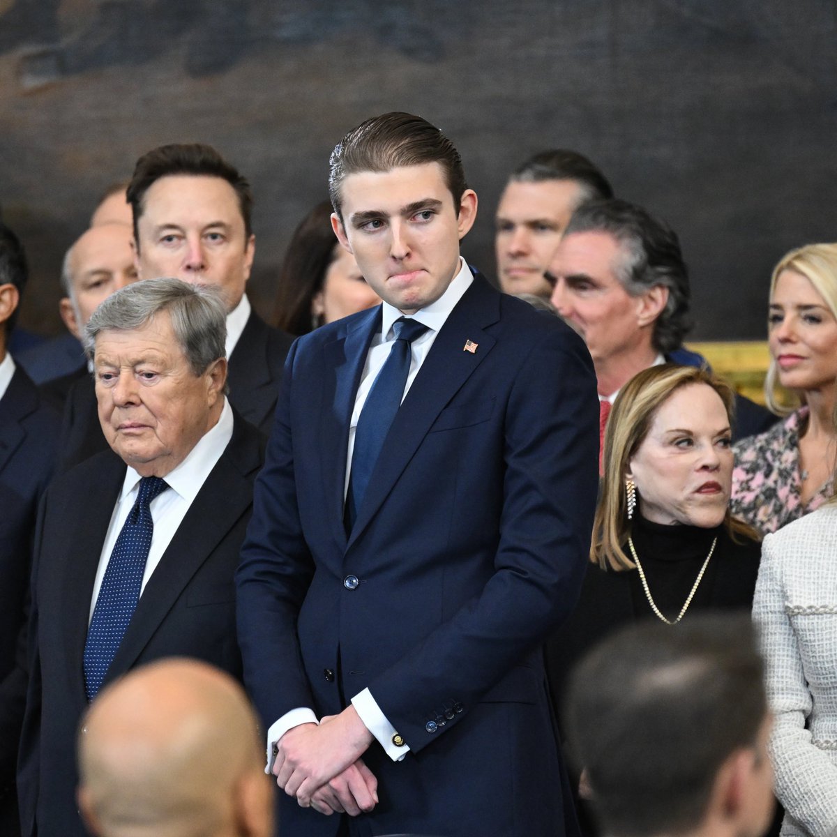 astrobboy's tweet photo. Barron Trump a gagné 80 millions de dollars en crypo depuis l'élection de son père. https://t.co/HncdcYPHqX
