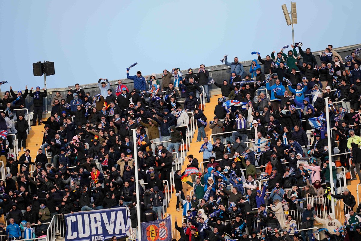 RCDEspanyol's tweet image. No entenem moltes coses, però n’hi ha una de ben clara: 𝐪𝐮𝐢𝐧 𝐨𝐫𝐠𝐮𝐥𝐥 𝐝’𝐞𝐪𝐮𝐢𝐩 𝐢 𝐝’𝐚𝐟𝐢𝐜𝐢𝐨́.

Bon viatge de tornada a casa 💙