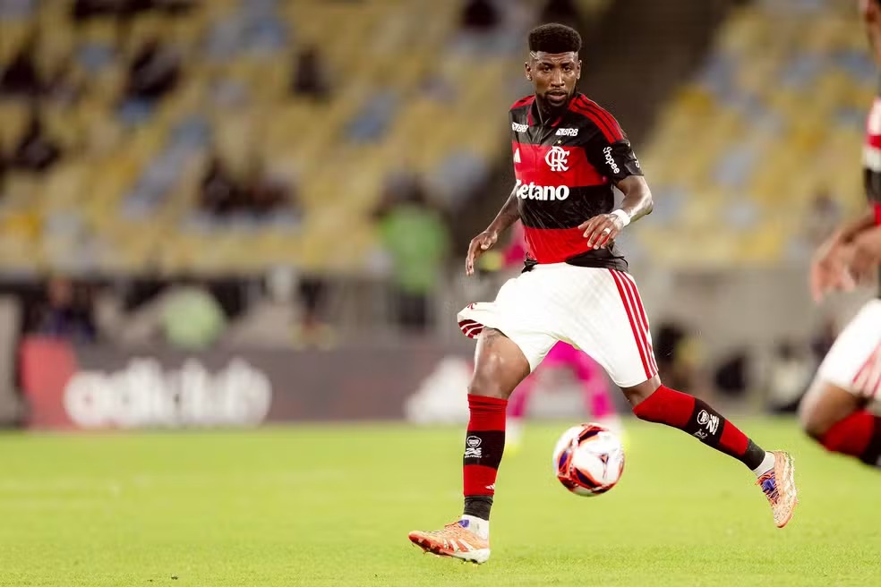 Ekremkonur's tweet image. 🚨🆕 #Flamengo 🇧🇷  
Valencia andmFiorentina made an offer for Flamengo’s  RB Emerson Royal!

📌 Flamengo see him as key to their project, blocked January exit.

📌 Player not keen to leave Brazil this winter.