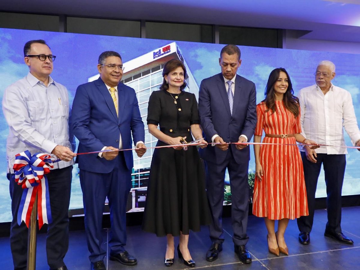 Vicepresidenta Peña y Guido Gómez Mazara inauguran nueva sede del Indotel;  concluyen 24 años de pago de alquiler 

 cronicards.com/2026/01/vicepr… 

#CRONICARD