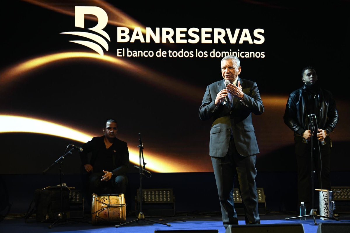 Banreservas rinde homenaje póstumo a José Cestero en el Teatro Real de Madrid durante FITUR 2026 

 cronicards.com/2026/01/banres… 

#CRONICARD