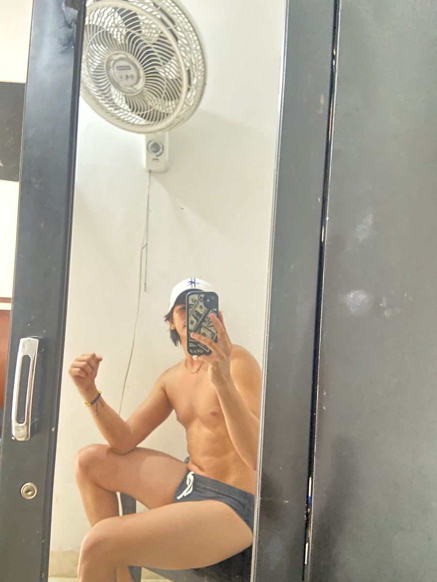 chechoperex's tweet photo. Flaco pero no tu flaco bebé https://t.co/HK1yia84Qj