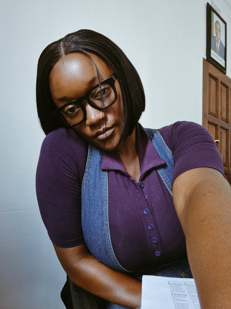 Rose41130's tweet photo. Big on the forehead 
😁 https://t.co/X1ZoaCLVom