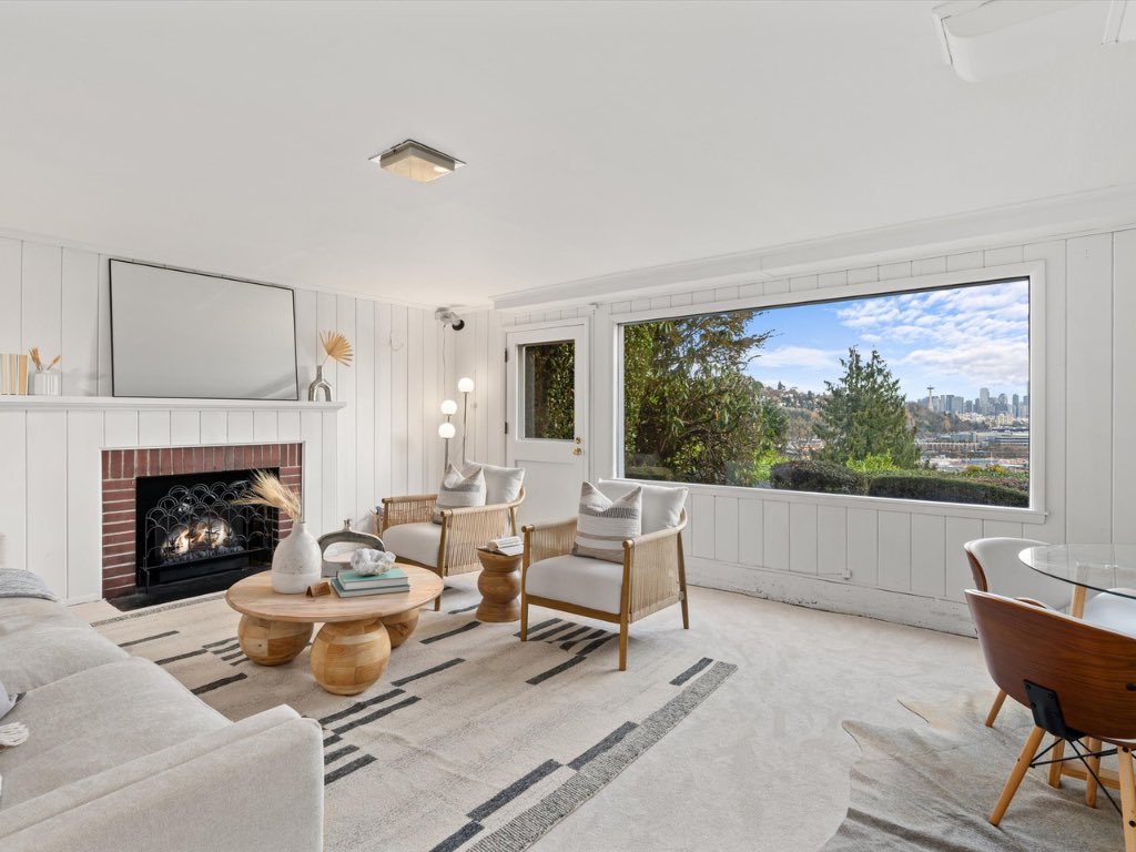 GreenandCoReal1's tweet photo. 1820 Magnolia Way W, 3 Bed, 2.75 Bath, 2,200 SQFT, $1,675,000
-
Step inside this timeless Magnolia classic and experience sweeping Puget Sound, Mt. Rainer, Cascades &amp; Seattle skyline views from every room all nestled in a cul-de-sac.
-
MLS: #2444656

Questions? Send me a message. https://t.co/kQRTYTptcw