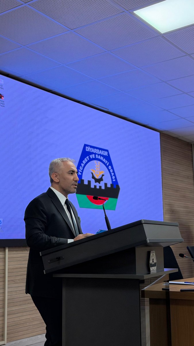 DiyarGGK's tweet photo. TOBB Diyarbakır Genç Girişimciler Kurulu,
Uluslararası Gençlik İnisiyatifi Derneği
ve Dicle Üniversitesi Genç Yeryüzü Doktorları iş birliğiyle düzenlenen
Kültürel Miras Eğitimi, yoğun katılımla gerçekleştirildi.
@RHisarciklioglu @ElibalVeda38477 https://t.co/RKqaDrok16