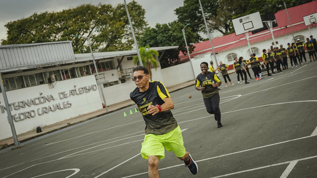 🏃‍♂️ El bienestar también se construye paso a paso 🚶‍♀️

✌🏻 Desde la Secretaría del Deporte y la Recreación de Cali, seguimos impulsando el programa Carreras y Caminatas, integrando pruebas físicas que permiten a nuestros usuarios entrenar con mayor confianza.

#AsíRecuperamosCali