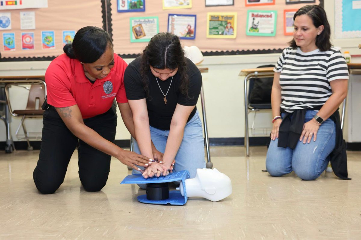 MDCPS's tweet photo. Thank you to everyone who took part in #CPRDay Miami. From learning lifesaving skills to supporting community wellness, your time and commitment made a real impact. Together, we strengthened our community and empowered more people to act when it matters most. https://t.co/fl5Xf8PDlz