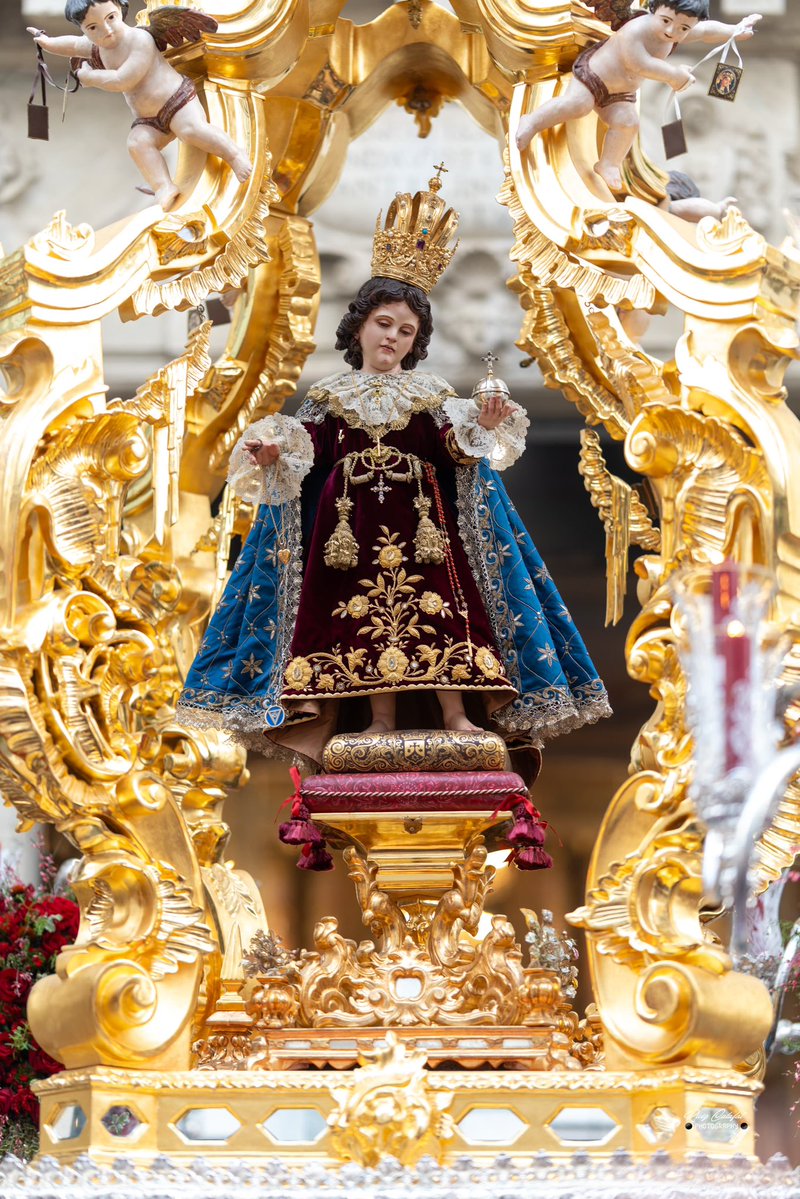 Una representación de nuestro Grupo Joven participa en la procesión del niño Jesús de Praga del <a href="/CarmenStoAngel/">Carmen Santo Ángel</a> 

#DNBellavista