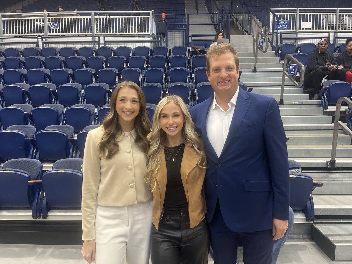 jasonmetko's tweet photo. A Saturday double dip at Tudor. 

Ladies first, with @RiceWBB looking to remain perfect in @American_Conf play &amp; at home hosting @GreenWaveWBB. 30 mins after, it’s the @TUMBasketball for round two with @RiceMBB. 

@brookechesney @dchrisabby et moi at 1 pm central on @ESPNPlus https://t.co/85RwwtgrGu