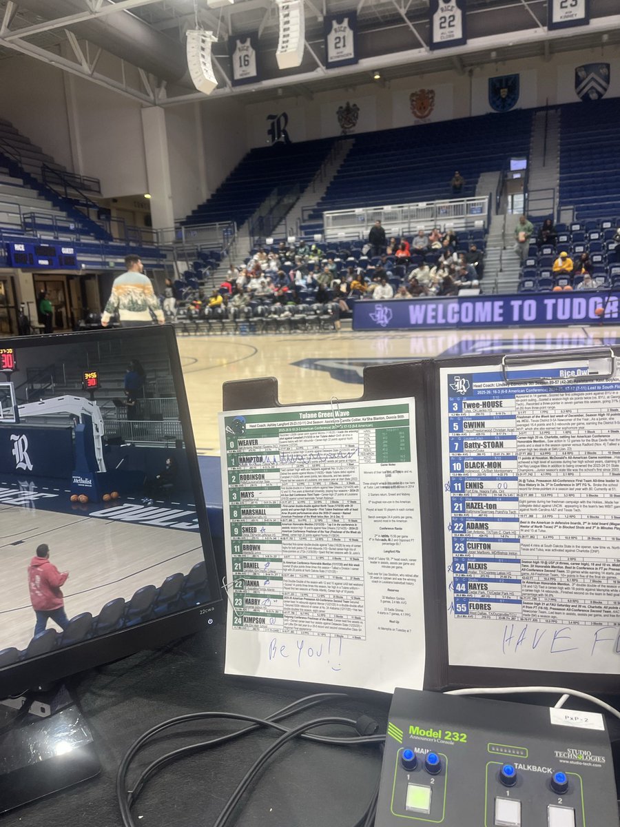 jasonmetko's tweet photo. A Saturday double dip at Tudor. 

Ladies first, with @RiceWBB looking to remain perfect in @American_Conf play &amp; at home hosting @GreenWaveWBB. 30 mins after, it’s the @TUMBasketball for round two with @RiceMBB. 

@brookechesney @dchrisabby et moi at 1 pm central on @ESPNPlus https://t.co/85RwwtgrGu