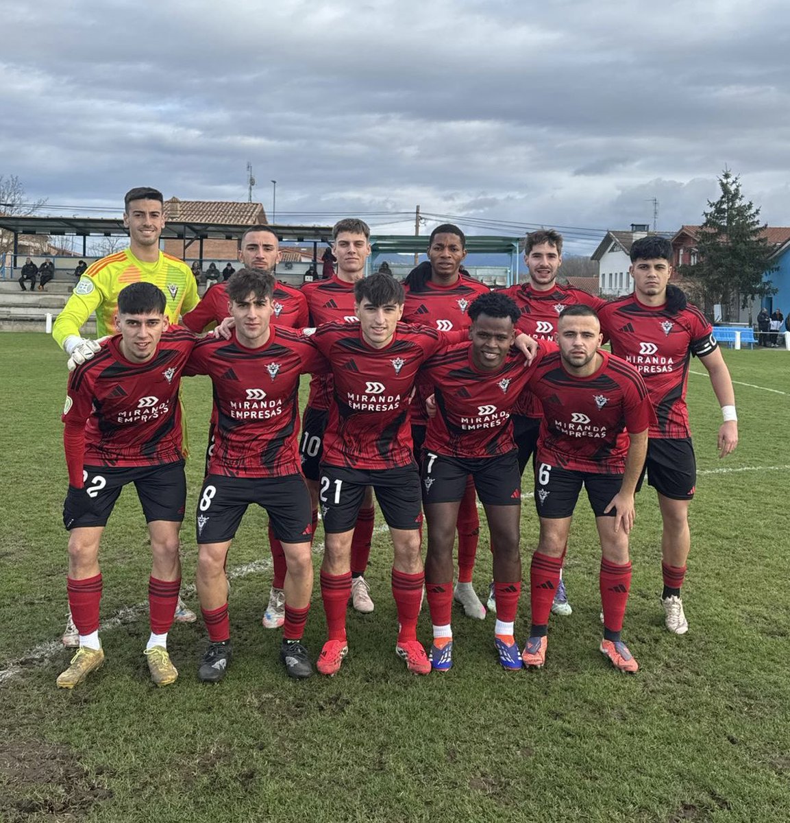OndaRojilla's tweet photo. ◼️ ＭＩＲＡＮＤＥＳ  Ｂ◼️

🔚 FINAL en Ence 

@CDMirandes B 2️⃣
Cristo Atlético 1️⃣

Victoria de los jabatillos en casa 💪🏽💪🏽

#MirandésBCristoAtlético #3RFEF #Grupo8 #OndaRojilla https://t.co/v9UlIGAbTR