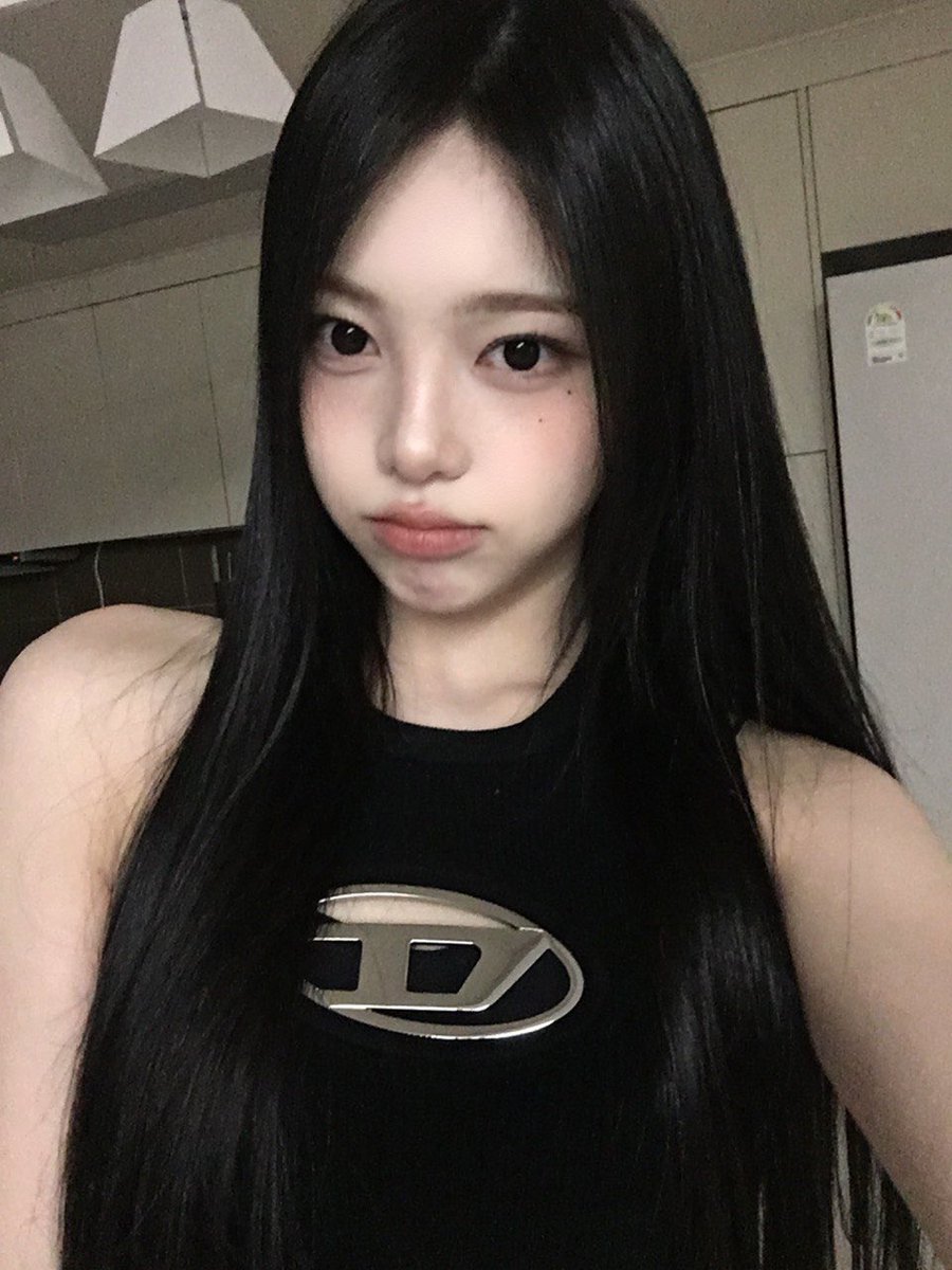 ianh2h_th's tweet image. 𖧷 ꒰ #อีอันวีเวิร์ส ꒱ 260125🫛

1/2
👅

#IAN #이안 #Hearts2Hearts #하츠투하츠