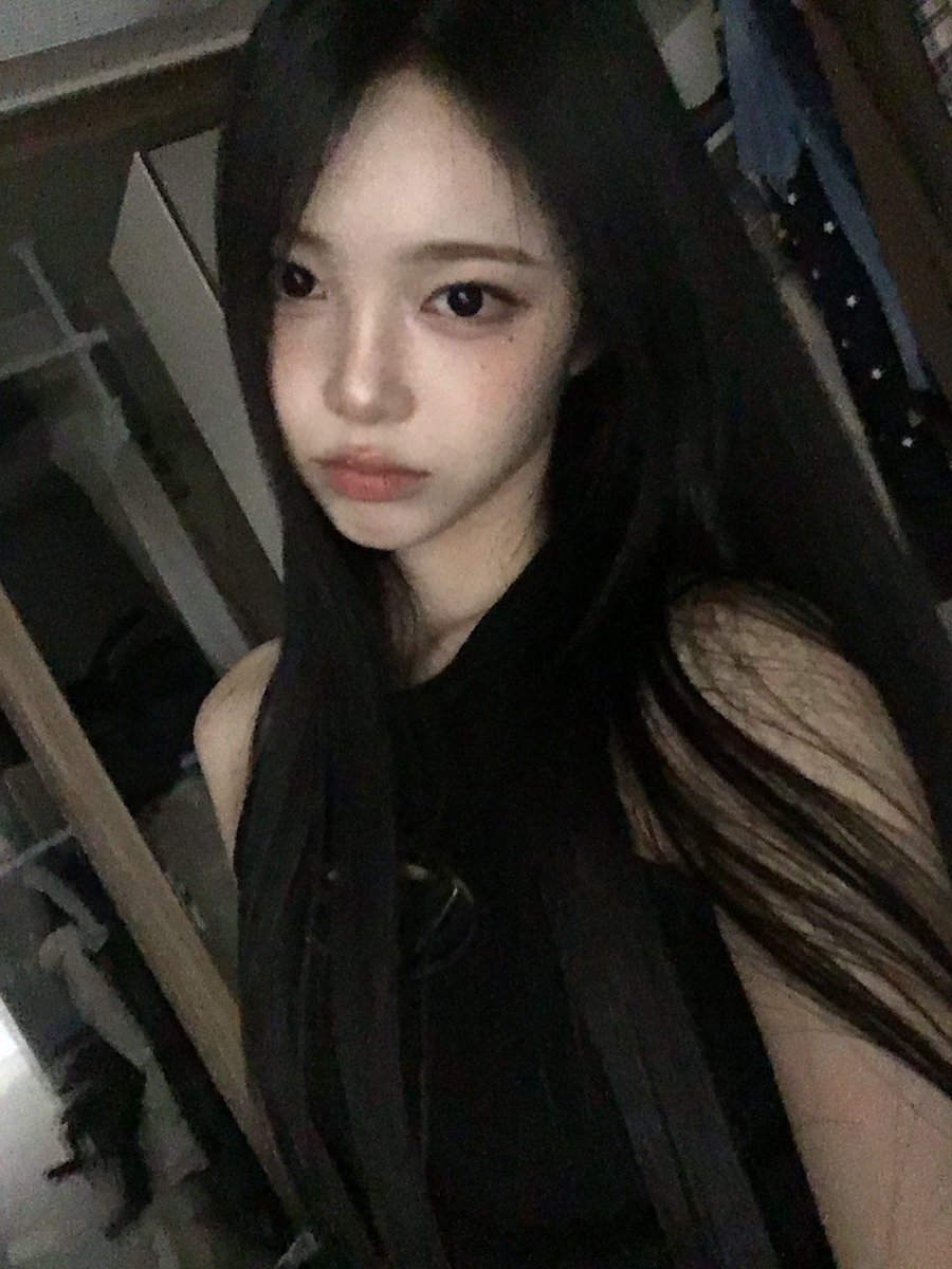 ianh2h_th's tweet image. 𖧷 ꒰ #อีอันวีเวิร์ส ꒱ 260125🫛

1/2
👅

#IAN #이안 #Hearts2Hearts #하츠투하츠