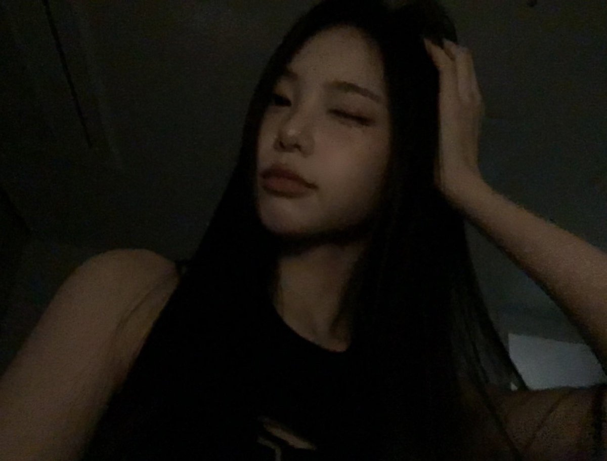 ianh2h_th's tweet image. 𖧷 ꒰ #อีอันวีเวิร์ส ꒱ 260125🫛

1/2
👅

#IAN #이안 #Hearts2Hearts #하츠투하츠