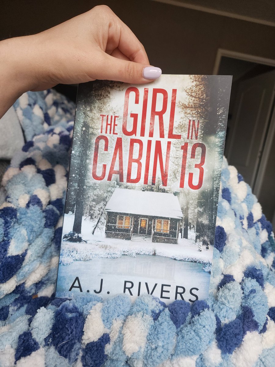 itssss_Blank's tweet photo. Cold weekend = books set in cold places https://t.co/yKlXzBjylI