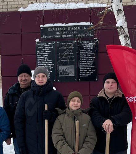 In some parts of Russia, losses in the war against Ukraine have already surpassed those of World War II.

For example, in the settlement of Bredy, Chelyabinsk region, the number of local Russians killed in the war against Ukraine (right memorial plaque) now exceeds the number of