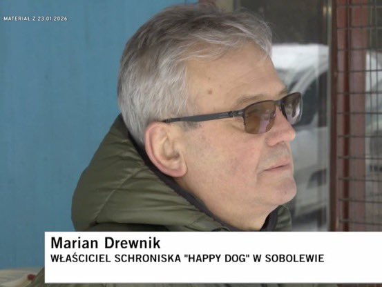 To jest Marian Drewnik właściciel zamkniętego dziś schroniska w Sobolewie 
Jak to jest możliwe że będąc oskarżonym od 2019 roku za znęcanie się nad zwierzętami do dziś nie został skazany ❗️🙆‍♀️