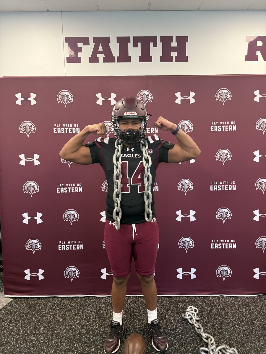 11eazy_'s tweet photo. After a great visit to Eastern University, I’m blessed to receive my 3rd offer! Grateful for the opportunity 🙏 @Coach_Crock  @Jackmuldoon75 @Coach_Deuce2 @CoachDahnte @MBAP_Football @DELCOFootball https://t.co/GgnVepicm2