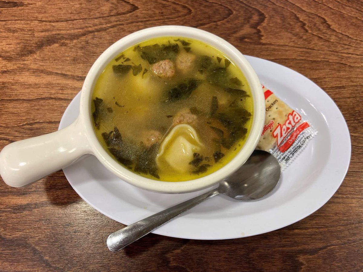 winkinglizard's tweet image. Warm up on a chilly day with our homemade soups or chili! 🥣🦎 🥶 

Did you know?! 🤔 All our soups are made from scratch! 🍲

What's your favorite Lizard soup? Tell us below! 👇

📅 View our daily &amp;amp; weekly soup calendars: winkinglizard.com/menus

#homemadesoup #madefromscratch