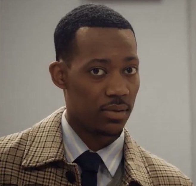 Whotfismick's tweet image. using dark mode so much that i became physically repulsed when i see a white screen