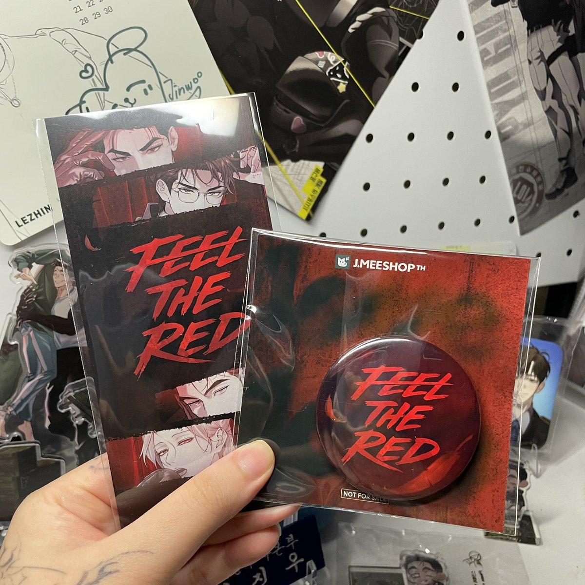 #ตลาดนัดmanhwa 
#ตลาดนัดมันฮวา
แจกเข็มกลัด+โปส Feel the red
กติกา: รีทวิต
•สงวนสิทธิ์ให้ฟลว.ด้อมมันฮวาเท่านั้น
•แจกให้เฉพาะคนที่ไม่ได้ไปงาน และยังไม่มีของสองชิ้นนี้เท่านั้น

❌ไม่แจกให้แอคล่าของ
❌ได้รับไปแล้วห้ามขายต่อเด็ดขาด

ประกาศผลวันที่31/1/26
เวลา20:00น. รายงานตัว20นาที