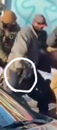 BigJbilla's tweet image. The victim was disarmed before the first shot. Then was fired upon more. It's as clear as day. They have untrained people roaming the streets. Enough with your lies @DHSgov. You are all full of shit. This was murder. The victim never had a firearm in his hand.