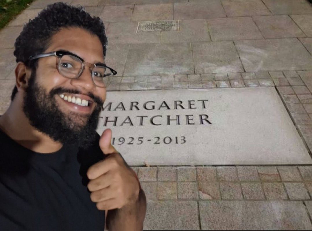 “cuidado pra n sofrer doutrinação na federal” sendo q qm vai doutrinar sou eu??