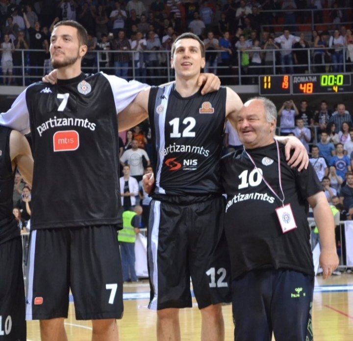 Grobarstvo u svom najčistijem obliku!