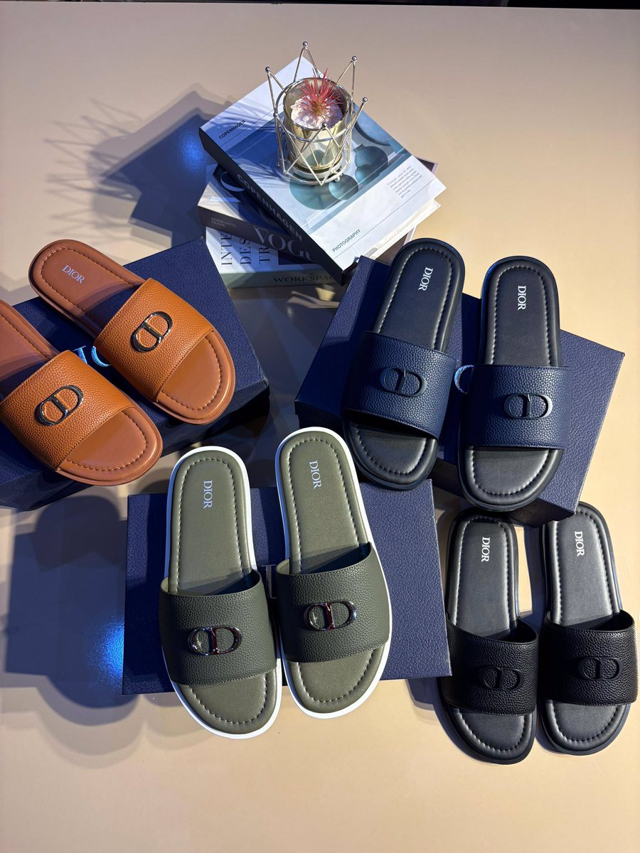 Luxury shoes🤩
All available in size 41-45

DM to place order