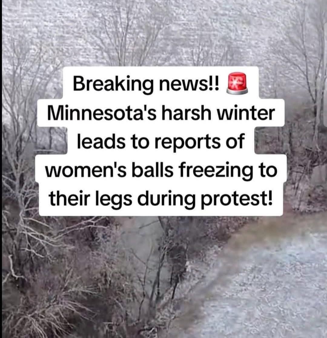 cecegkh's tweet image. Watch for falling balls! 🤣🤣🤣